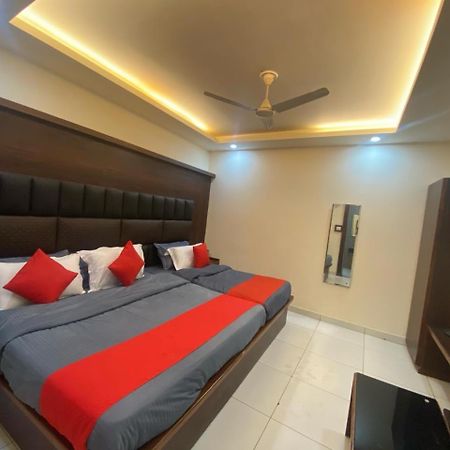 Hotel Katra Royal Stay Екстер'єр фото