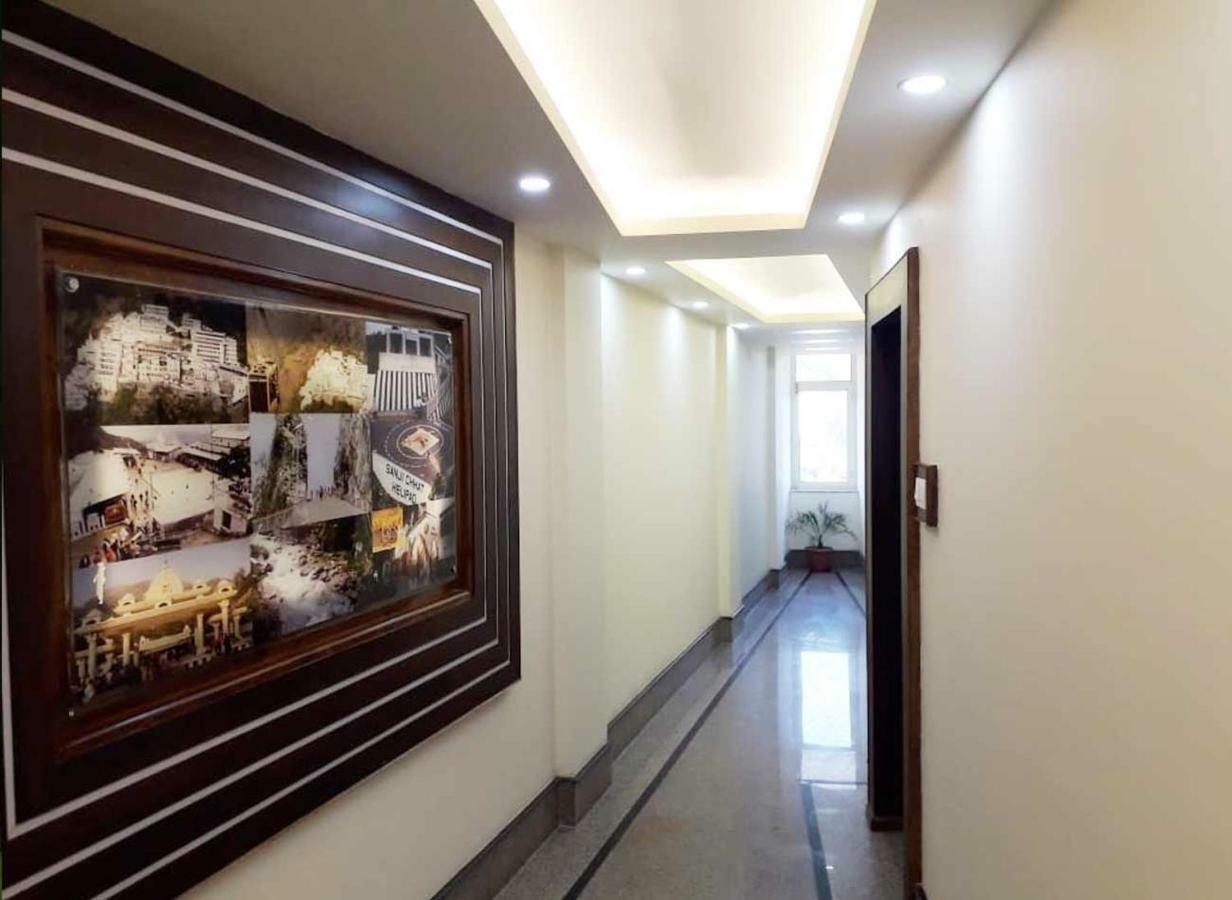 Hotel Katra Royal Stay Екстер'єр фото